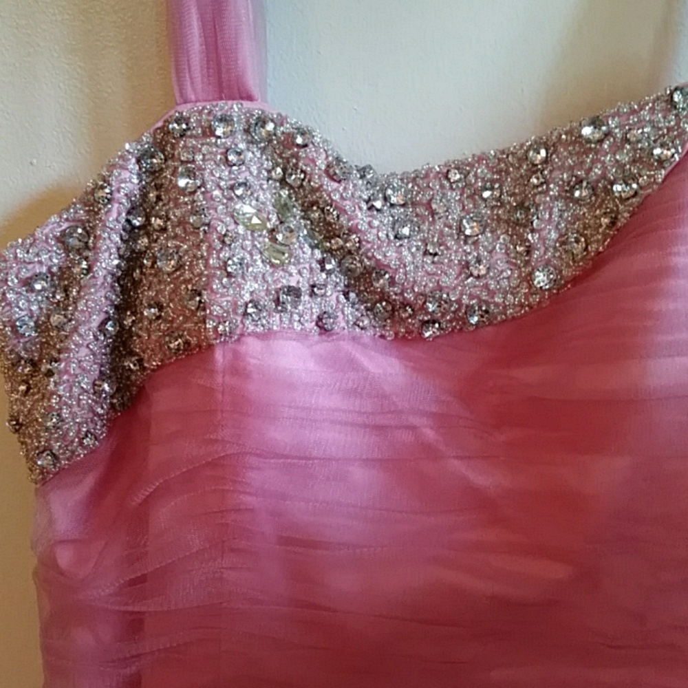 Prom dress - Picture 2 of 8